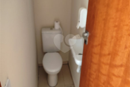 Sobrado à venda ou para alugar com 2 suítes em Jardim Nely, Indaiatuba, SP
