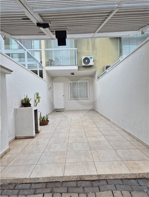 Sobrado à venda com 3 quartos, sendo 1 suíte,  em Vila Pedra Branca, São Paulo, SP
