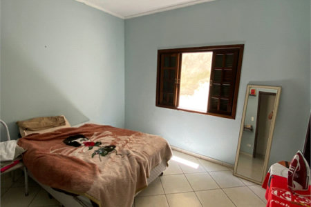 Sobrado à venda com 5 suítes em Jardim dos Ipês, Suzano, SP