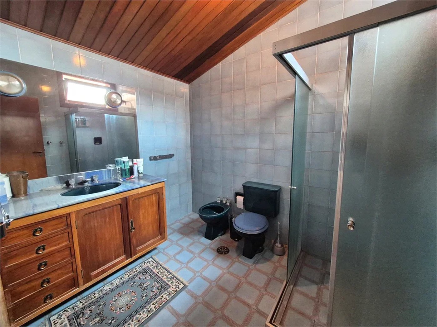Casa de Vila à venda ou para alugar com 4 quartos, sendo 2 suítes, em Jardim Leonor, São Paulo, SP