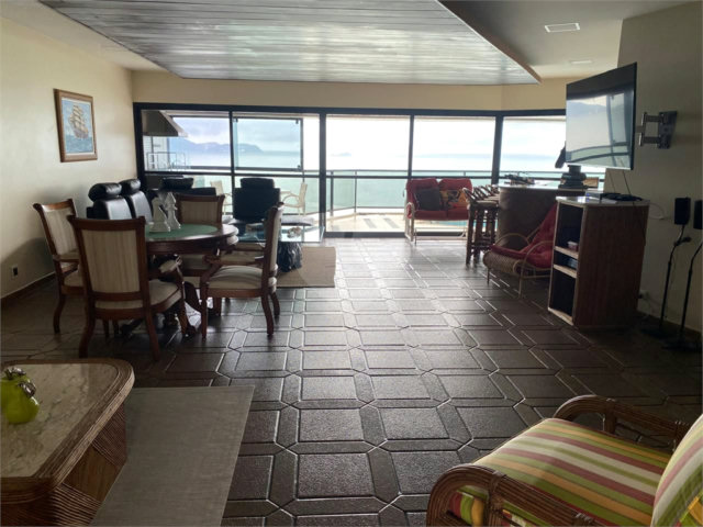 Apartamento à venda com 4 suítes em Jardim Astúrias, Guarujá, SP