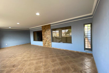 Casa no Jardim Hikare