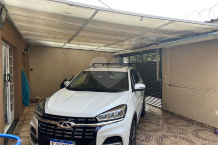 Casa à venda com 3 quartos, sendo 2 suítes, em Jardim Medina, Poá, SP