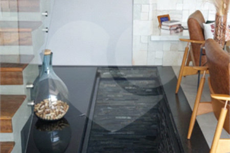 Casa à venda com 3 suítes no condomínio Figueira Garden, Atibaia - SP