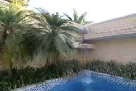 Casa à venda com 5 suítes no condomínio Parque Arco Iris, Atibaia - SP