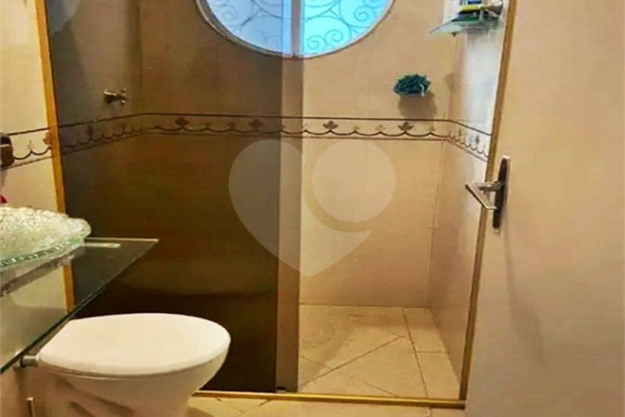 Sobrado à venda com 3 quartos, sendo 1 suíte, em Vila Constança, São Paulo, SP