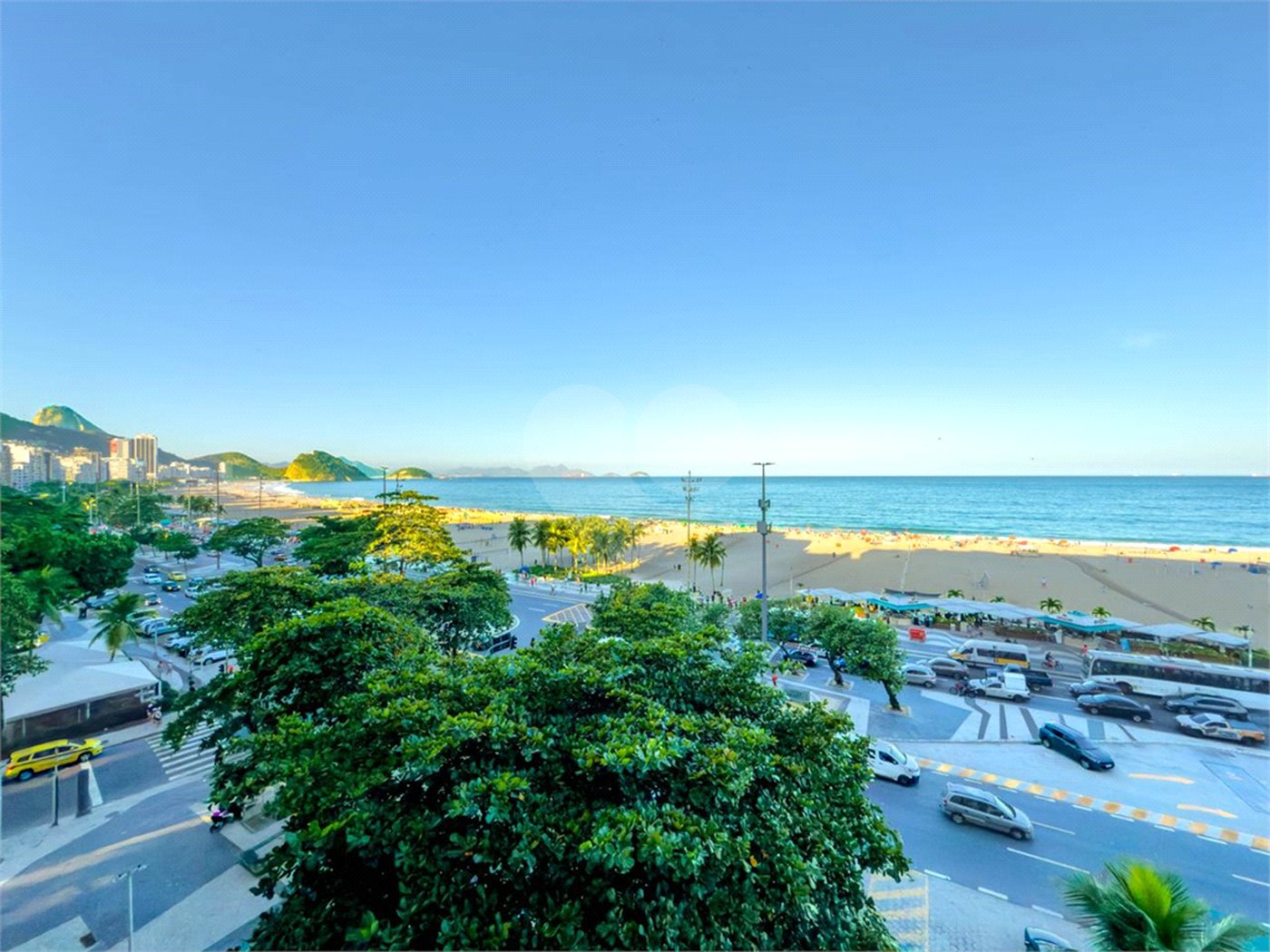 Apartamento à venda com 4 quartos, sendo 1 suíte,  em Copacabana, Rio de Janeiro, RJ