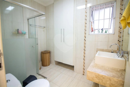 Casa Térrea à venda ou para alugar com 5 quartos, sendo 1 suíte, em Brooklin, São Paulo, SP