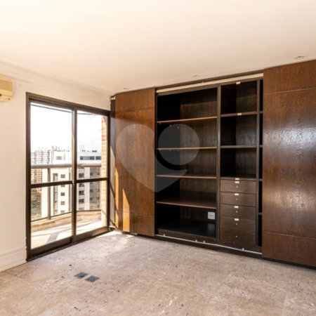 Duplex à venda com 6 quartos, sendo 4 suítes,  em Vila Andrade, São Paulo, SP