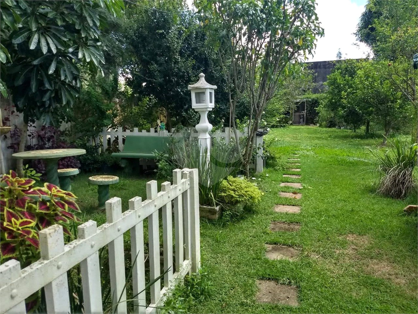 Casa à venda com 4 quartos, sendo 2 suítes, em Vila Petrópolis, Atibaia, SP