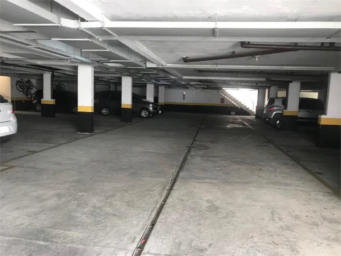 Casa à venda com 3 quartos, sendo 1 suíte, no condomínio Villas de São Francisco, São Paulo - SP