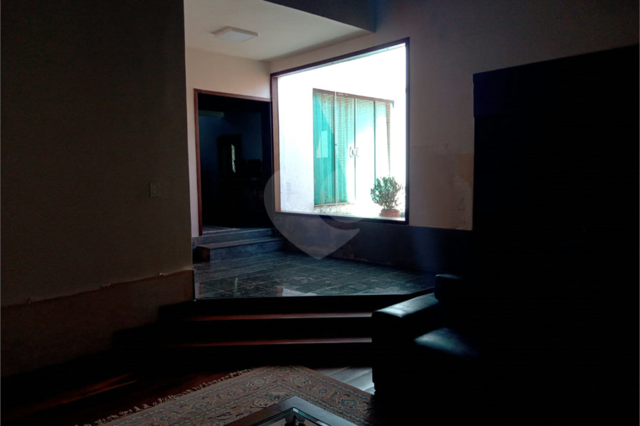 Sobrado à venda ou para alugar com 4 quartos, sendo 2 suítes, em Serra da Cantareira, Mairiporã, SP