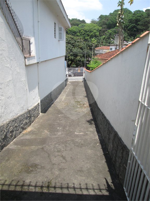 Sobrado à venda com 3 quartos em Horto, São Paulo, SP