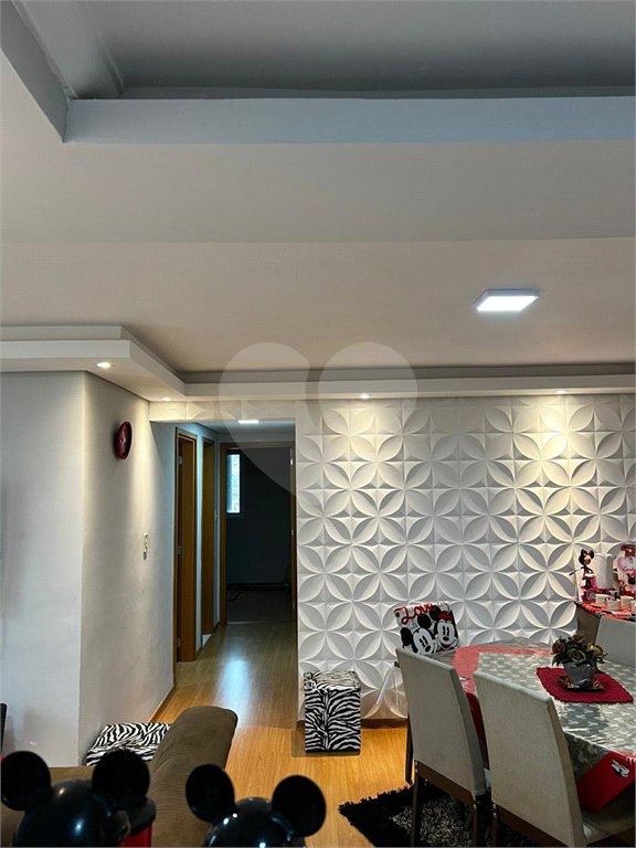 Apartamento à venda com 3 quartos, sendo 1 suíte, em Vila Nossa Senhora das Vitórias, Mauá, SP
