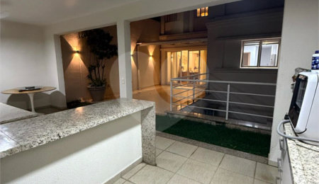 Casa à venda com 4 suítes no condomínio East Village, São Paulo - SP
