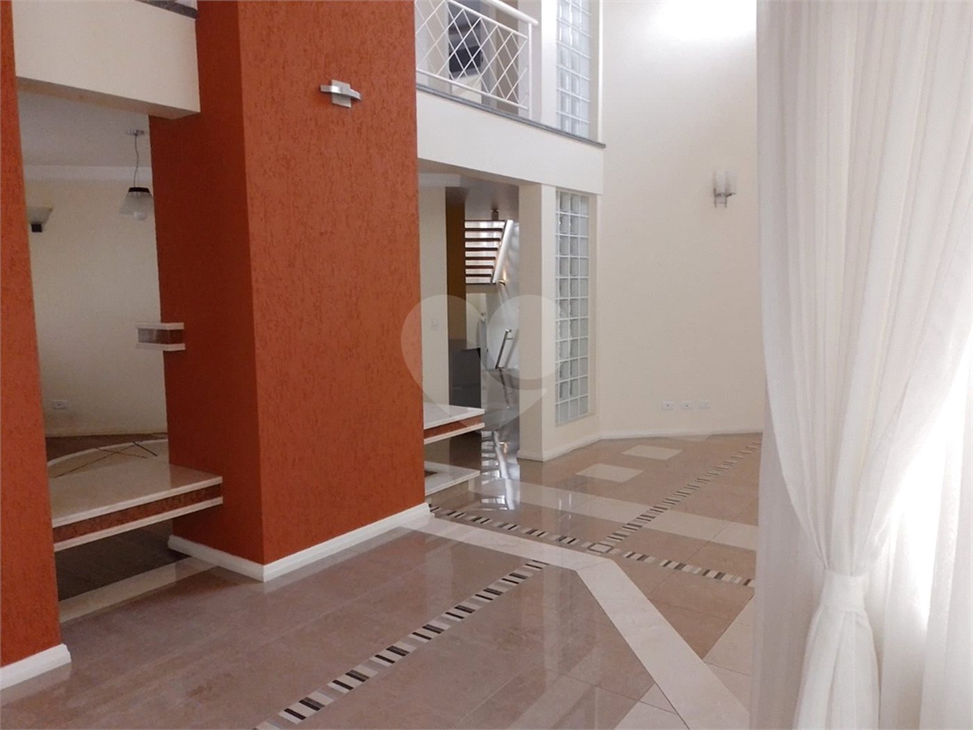 Casa à venda com 4 quartos, sendo 2 suítes,  em Vila Santista, Atibaia, SP