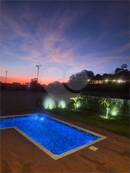 Casa à venda com 4 quartos, sendo 3 suítes, em Condomínio Terras de Santa Cruz, Bragança Paulista, SP