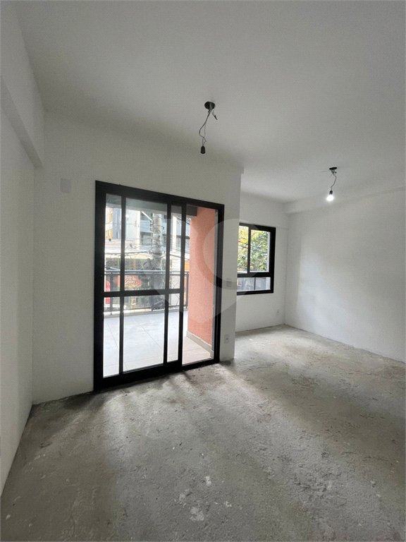 Apartamento à venda com 1 quarto em Sumarezinho, São Paulo, SP