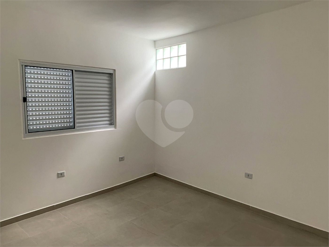 Sobrado à venda com 3 quartos, sendo 2 suítes, em Vila Granada, Mairinque, SP