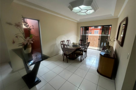 Casa à venda com 3 quartos, sendo 1 suíte, em Jardim Itália, Itapetininga, SP