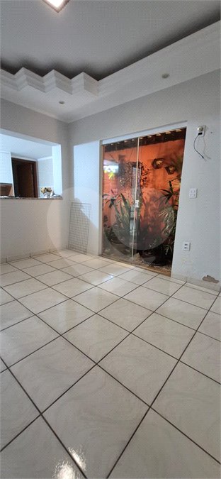 Casa à venda com 3 quartos em Jardim do Carmo, Araraquara, SP