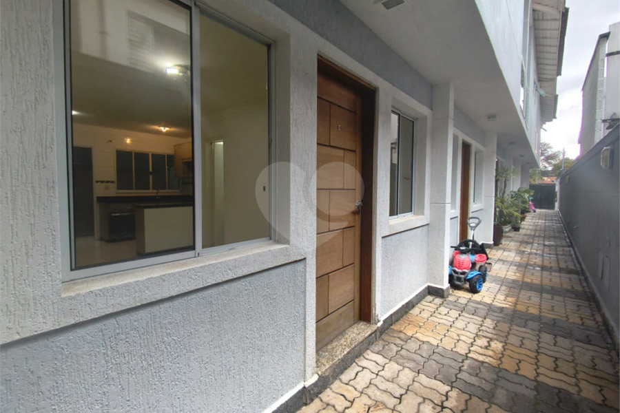 Casa à venda com 2 suítes no condomínio Murilo, São Paulo - SP