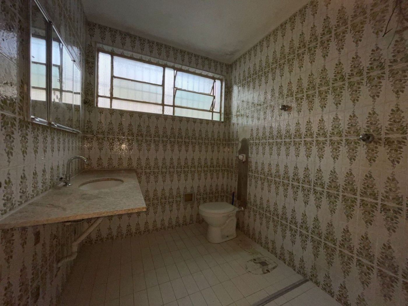 Casa com 5 dormitórios à venda, 232 m² por R$ 4.260.000,00 - Embaré - Santos/SP
