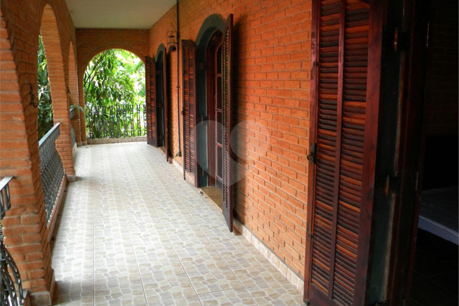 Chácara à venda com 7 quartos, sendo 1 suíte, em Capoavinha, Mairiporã, SP