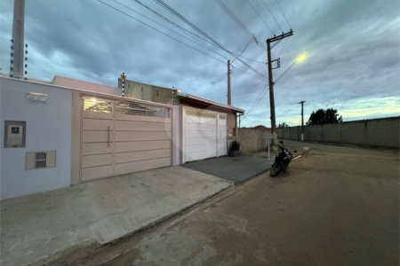 Casa à venda com 2 quartos em Jardim Monte Santo, Itapetininga, SP