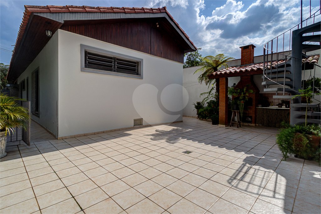 Casa à venda com 3 quartos, sendo 1 suíte, em Alto da Boa Vista, São Paulo, SP