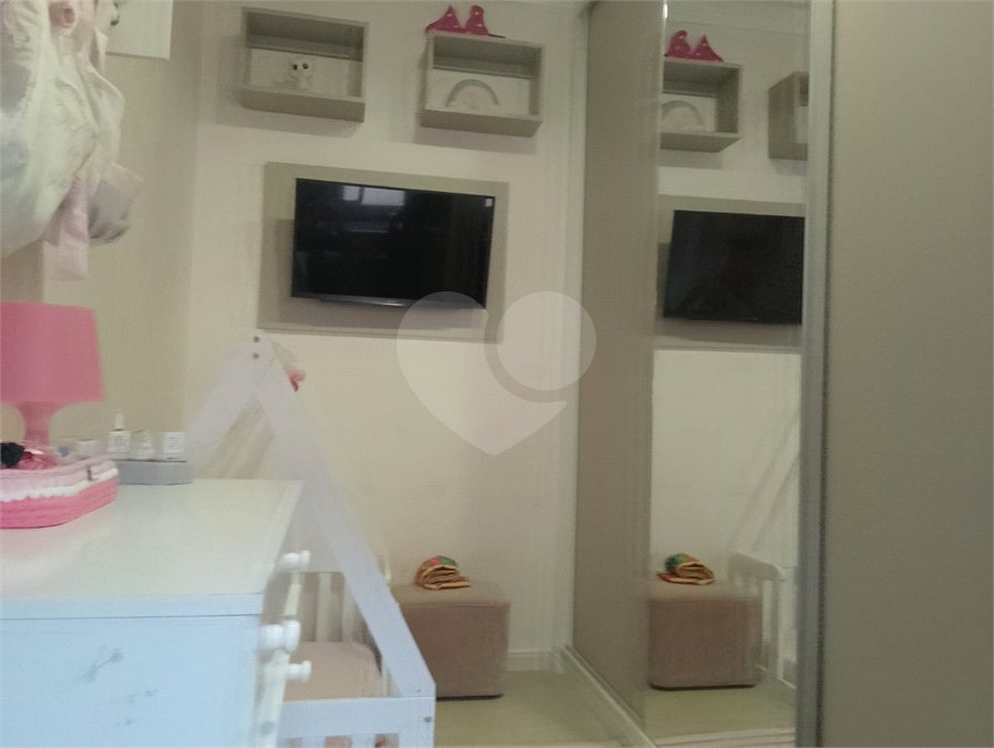 Sobrado à venda com 3 quartos, sendo 2 suítes, em Vila Dom Pedro I, São Paulo, SP