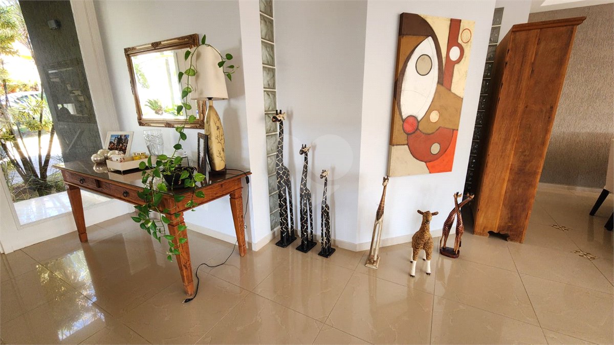 Casa à venda ou para alugar com 5 suítes no condomínio Residencial Jardim Primavera, Louveira - SP