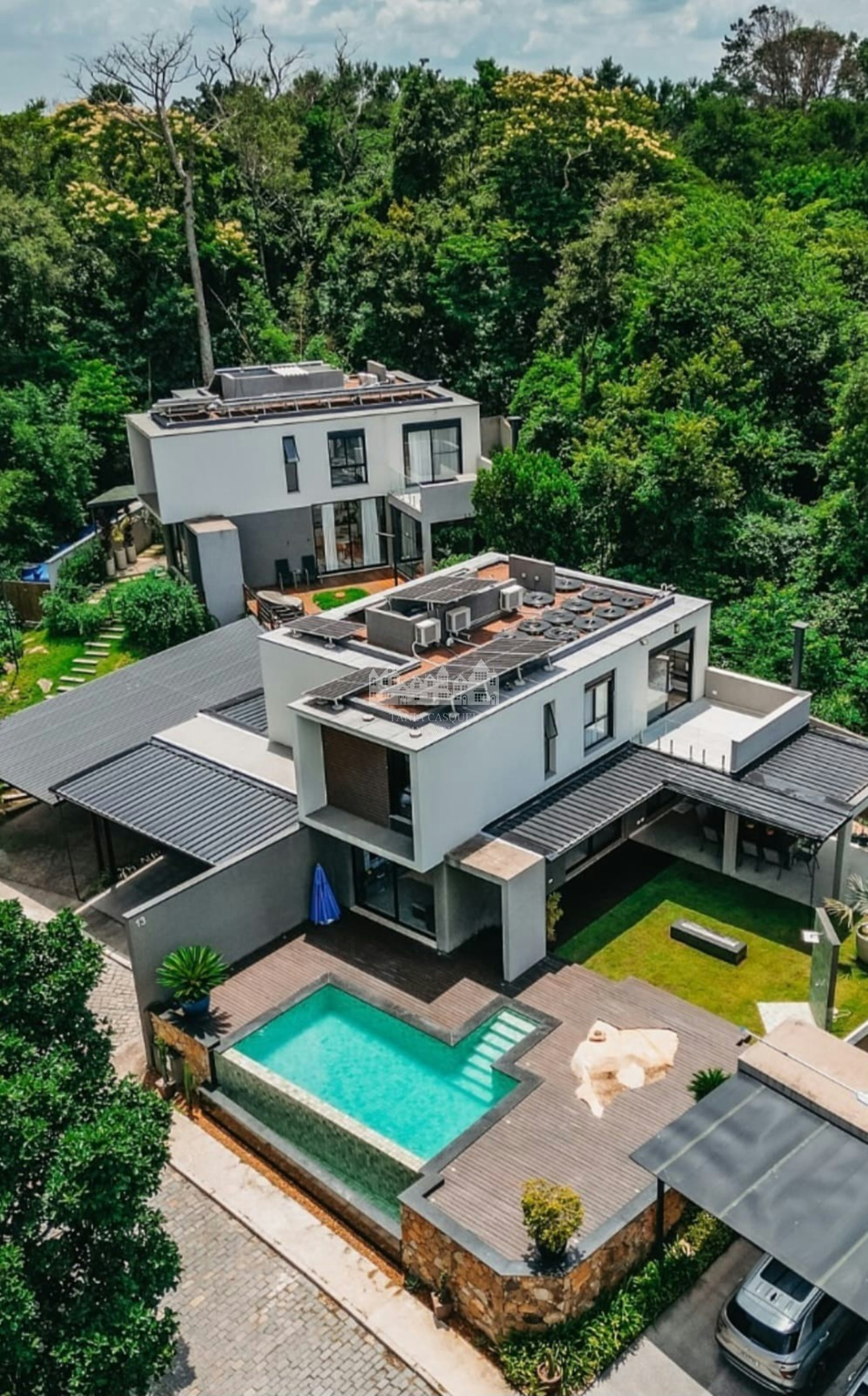 Casa à venda com 3 suítes no condomínio Lá Reserva Atibaia, Atibaia - SP