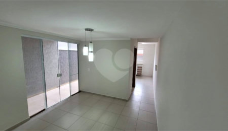Sobrado à venda com 2 quartos, sendo 1 suíte,  em Vila Suissa, Mogi das Cruzes, SP