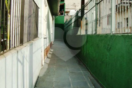 Casa Térrea à venda com 3 quartos, sendo 1 suíte, em Vila Vitório Mazzei, São Paulo, SP