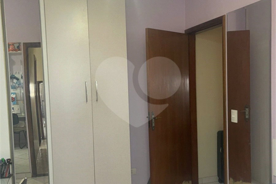Casa à venda com 3 quartos, sendo 1 suíte, em Vila Leonor, São Paulo, SP