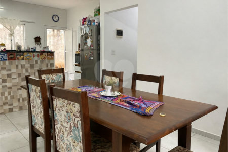 Casa à venda com 3 quartos, sendo 1 suíte, em Vila Barcelona, Sorocaba, SP