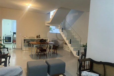 Casa à venda com 3 quartos, sendo 2 suítes, no condomínio Terras da Estância, Paulínia - SP