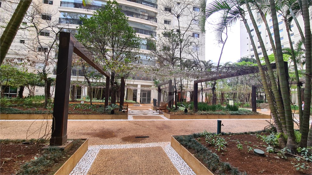 Apartamento à venda com 4 quartos, sendo 3 suítes, em Cidade Monções, São Paulo, SP