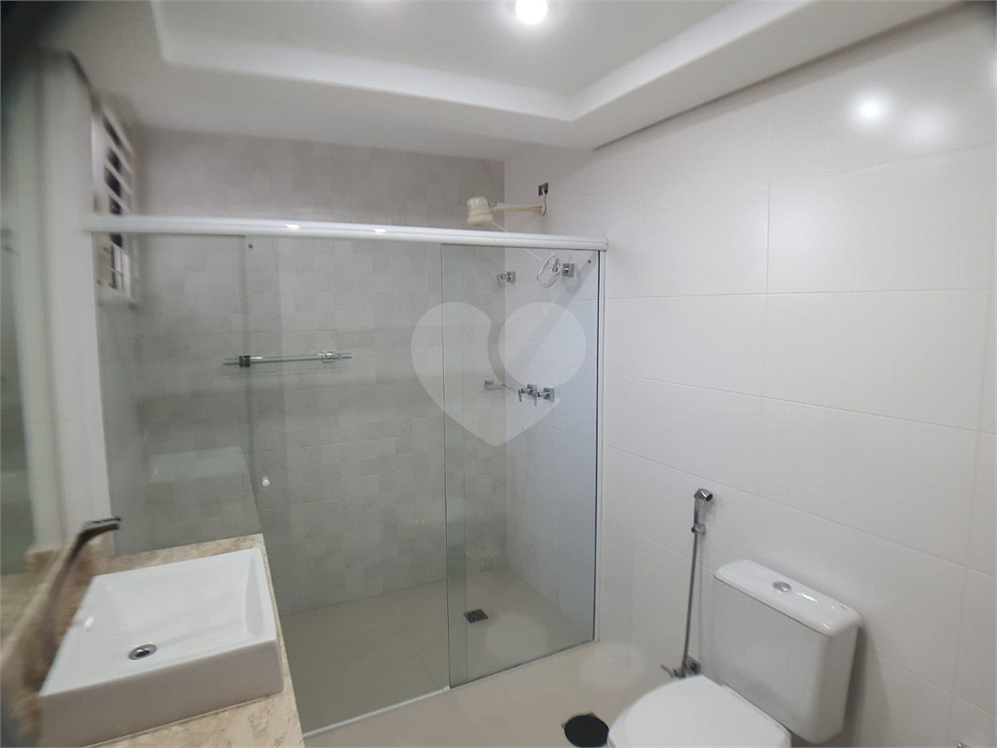 Apartamento no Edíficio Alexandre Previeiro