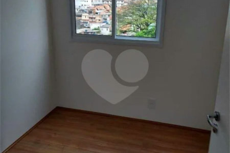 Apartamento com 32m², 2 quartos, à venda em Itaquera