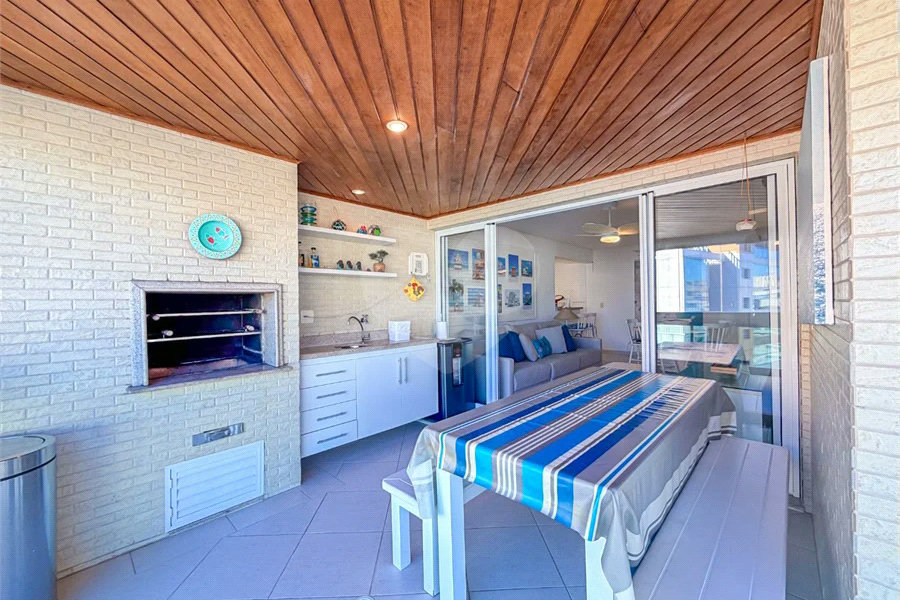 Apartamento à venda com 4 quartos, sendo 2 suítes,  em Riviera de São Lourenço, Bertioga, SP