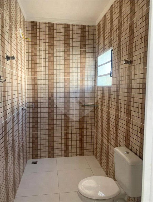Casa à venda com 2 quartos, sendo 1 suíte, no condomínio Sem Nome, Suzano - SP