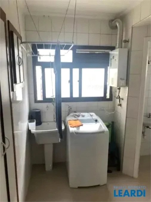 Apartamento à venda com 3 quartos, sendo 1 suíte, em Morumbi, São Paulo, SP
