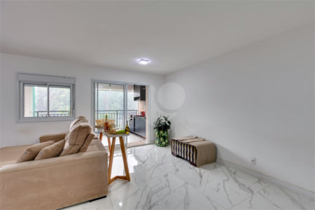 Apartamento à venda com 2 suítes em Santo Amaro, São Paulo, SP