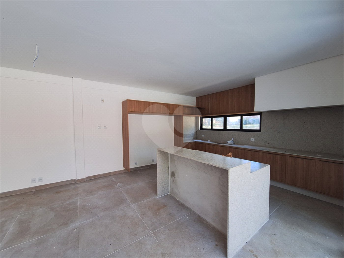 Casa à venda ou para alugar com 4 quartos, sendo 3 suítes, no condomínio Chácara Residencial Santa Maria, Votorantim - SP
