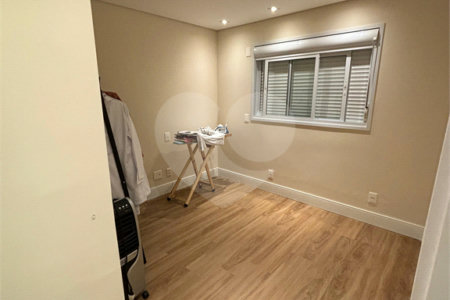 Apartamento à venda com 2 suítes em Vila Anastácio, São Paulo, SP