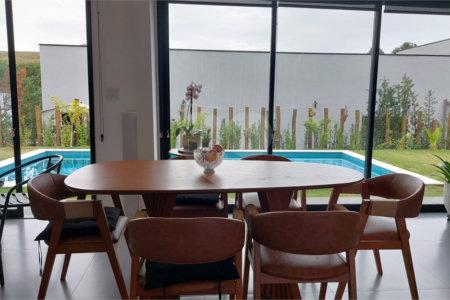Casa à venda ou para alugar com 4 quartos, sendo 3 suítes, no condomínio Figueira Garden, Atibaia - SP