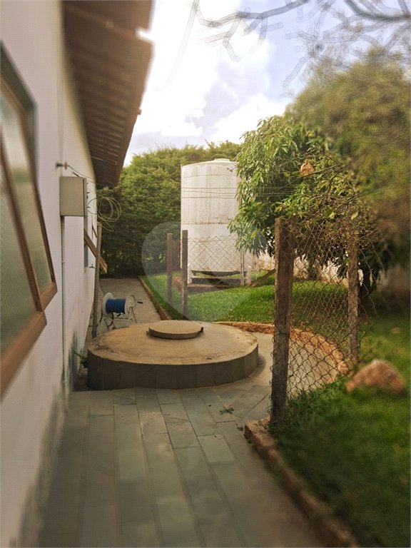 Casa à venda com 3 quartos, sendo 1 suíte, no condomínio Acmti - Colinas do Mosteiro, Terras de Itaici e Recanto dos Pássaros, Indaiatuba - SP