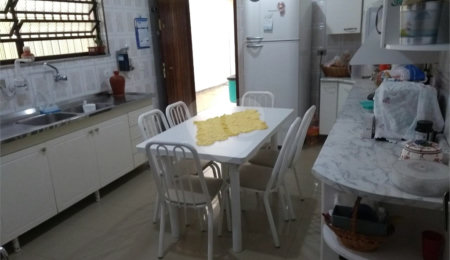 Sobrado à venda com 4 quartos, sendo 2 suítes,  em Bosque da Saúde, São Paulo, SP